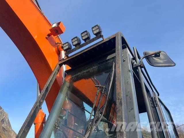 Hitachi ZX210W Hjulgravere