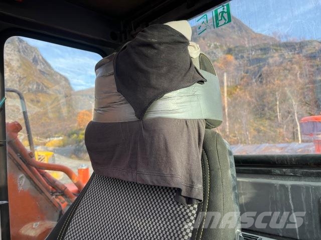 Hitachi ZX210W Hjulgravere