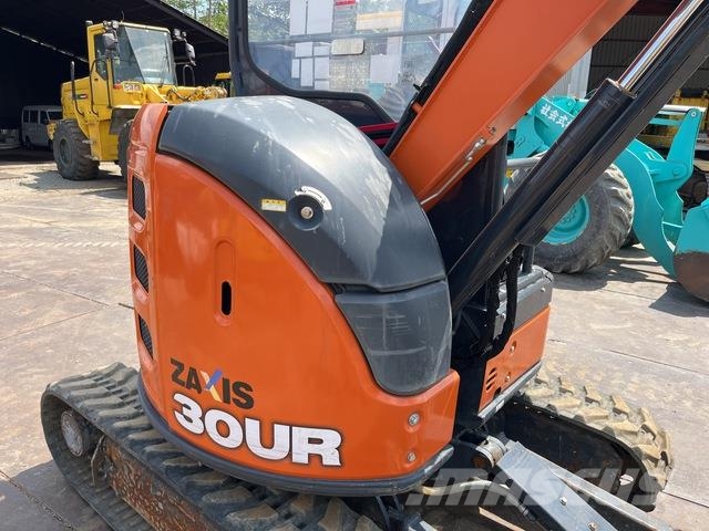 Hitachi ZX30UR-5B 소형 굴삭기 7톤 미만