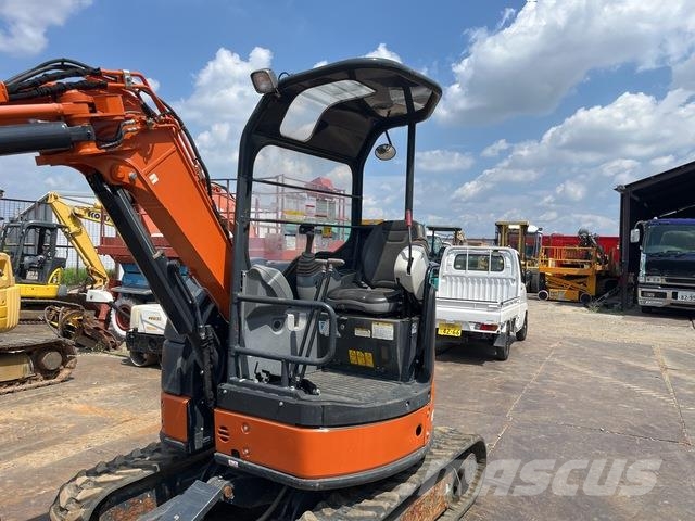 Hitachi ZX30UR-5B 소형 굴삭기 7톤 미만