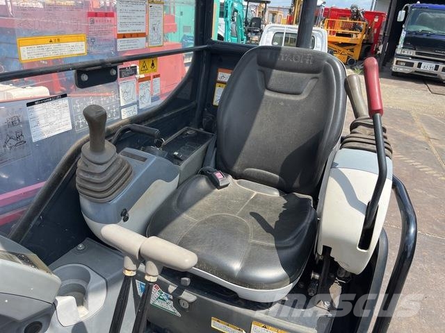 Hitachi ZX30UR-5B 소형 굴삭기 7톤 미만