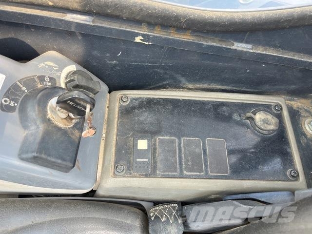 Hitachi ZX30UR-5B 소형 굴삭기 7톤 미만