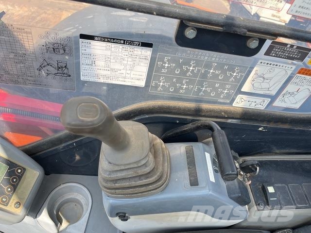 Hitachi ZX30UR-5B 소형 굴삭기 7톤 미만