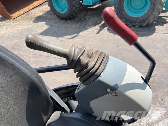 Hitachi ZX30UR-5B 소형 굴삭기 7톤 미만