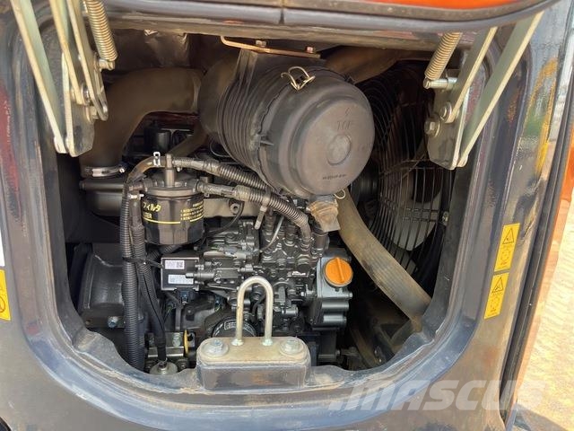 Hitachi ZX30UR-5B 소형 굴삭기 7톤 미만