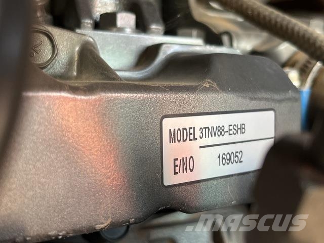 Hitachi ZX30UR-5B 소형 굴삭기 7톤 미만