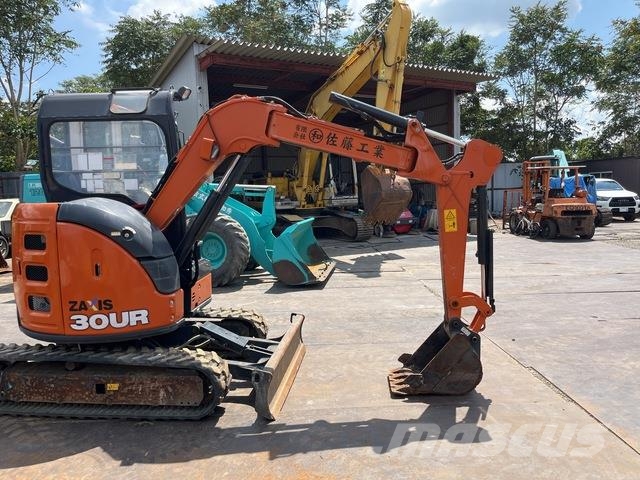 Hitachi ZX30UR-5B 소형 굴삭기 7톤 미만