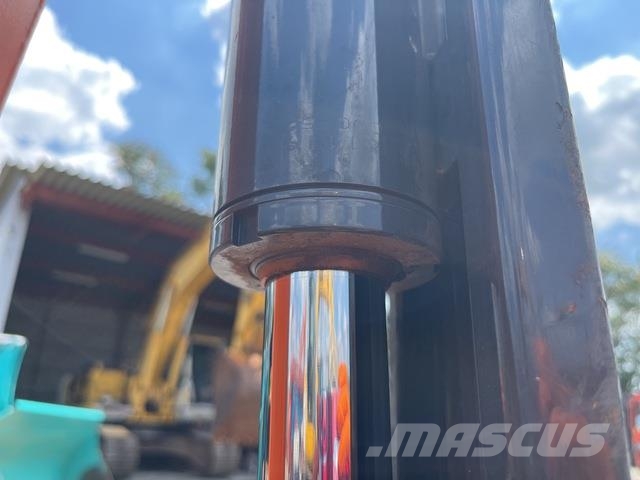 Hitachi ZX30UR-5B 소형 굴삭기 7톤 미만