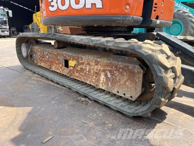 Hitachi ZX30UR-5B 소형 굴삭기 7톤 미만