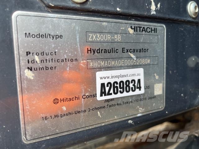 Hitachi ZX30UR-5B 소형 굴삭기 7톤 미만