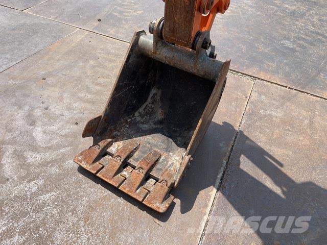 Hitachi ZX30UR-5B 소형 굴삭기 7톤 미만