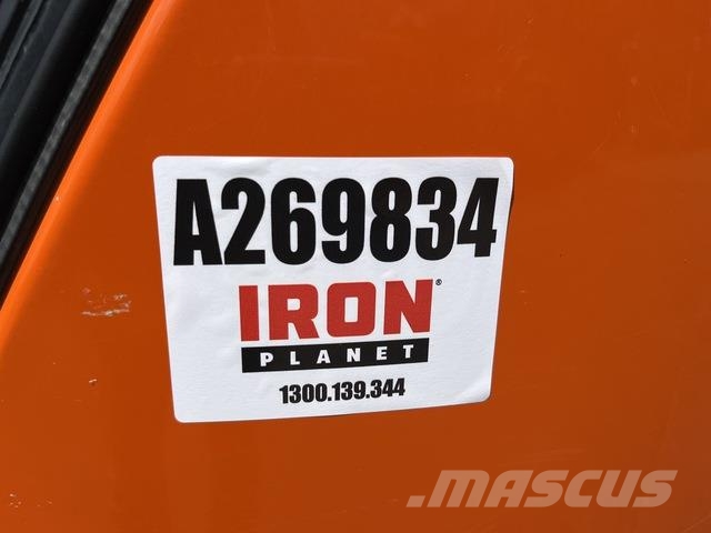 Hitachi ZX30UR-5B 소형 굴삭기 7톤 미만
