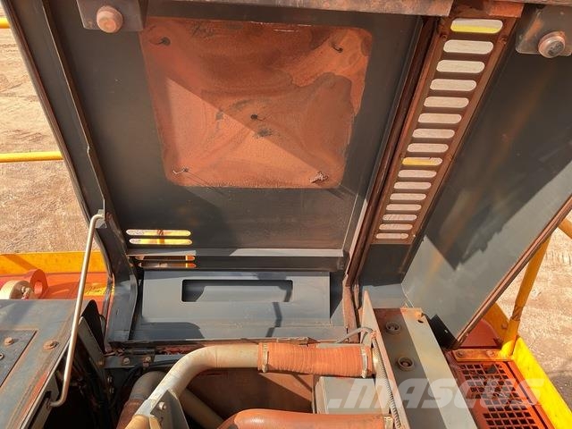 Hitachi ZX360LC-5B Lánctalpas kotrók