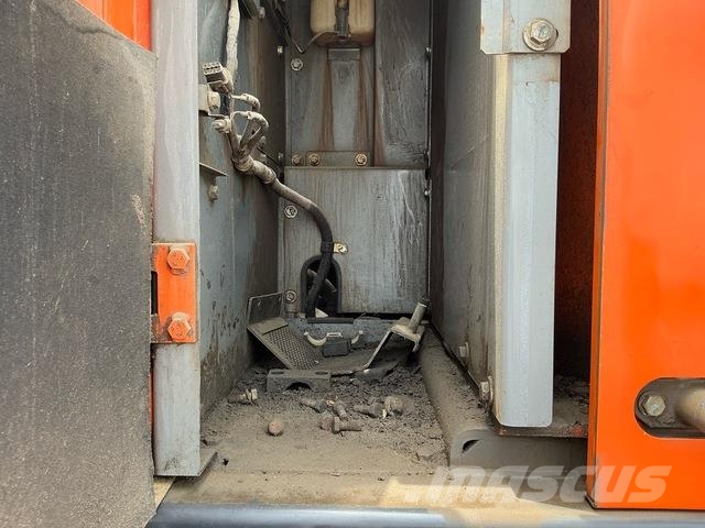 Hitachi ZX470LC-5G حفارات زحافة