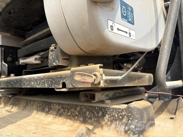 Hitachi ZX470LC-5G حفارات زحافة