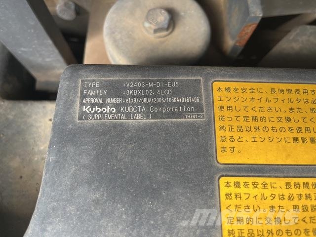 Hitachi ZX55UR-3 소형 굴삭기 7톤 미만