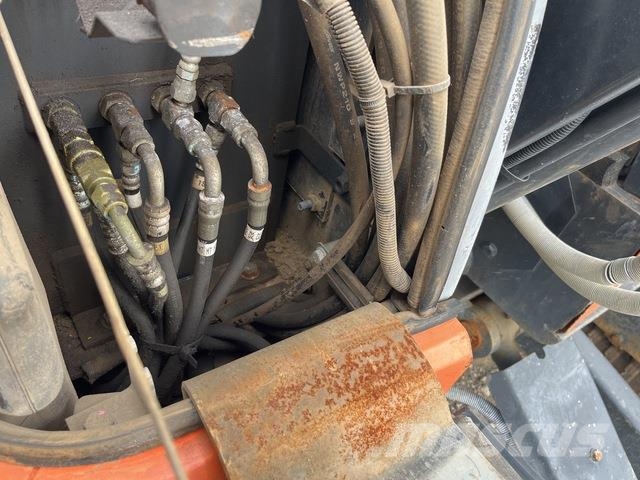 Hitachi ZX55UR-3 소형 굴삭기 7톤 미만