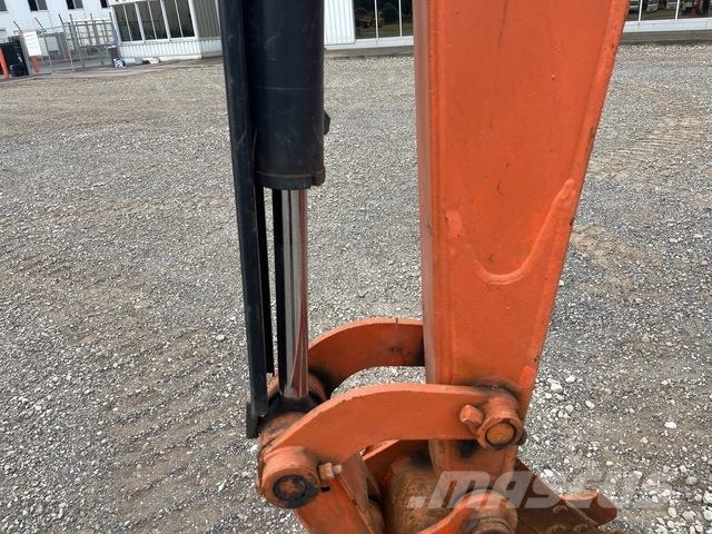 Hitachi ZX55UR-3 소형 굴삭기 7톤 미만