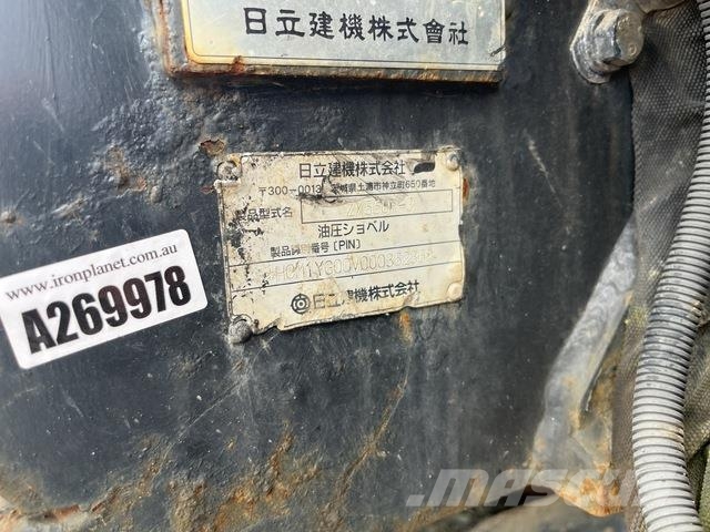 Hitachi ZX55UR-3 소형 굴삭기 7톤 미만