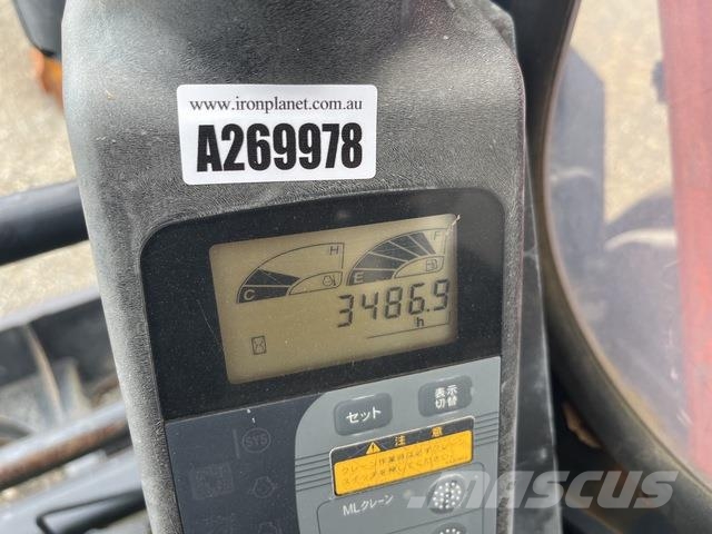 Hitachi ZX55UR-3 소형 굴삭기 7톤 미만