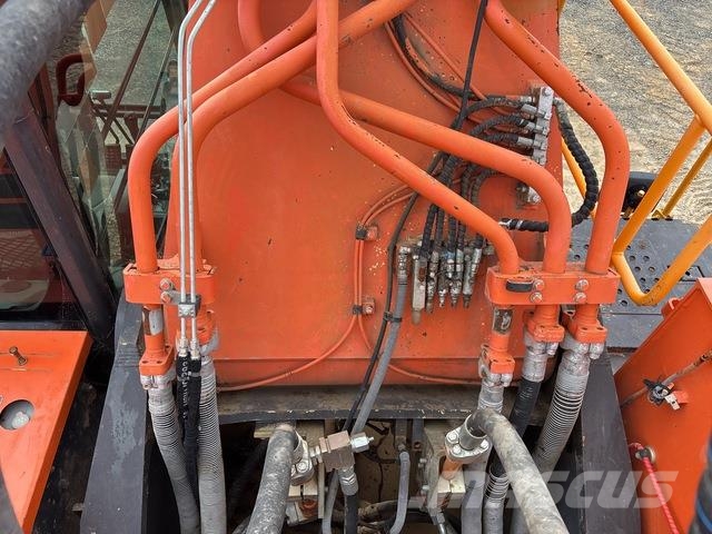Hitachi ZX870H-3 Crawler excavators
