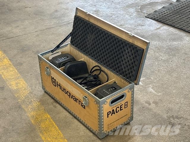Husqvarna B750X Építőipar - Egyebek