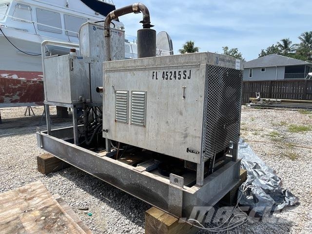 Hydraulic Marine 2424LRHD Boote / Prahme