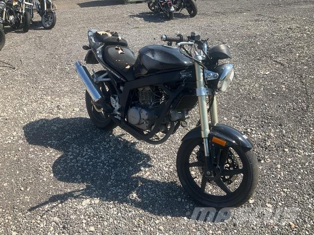  Hyosung Comet Terénní vozidla