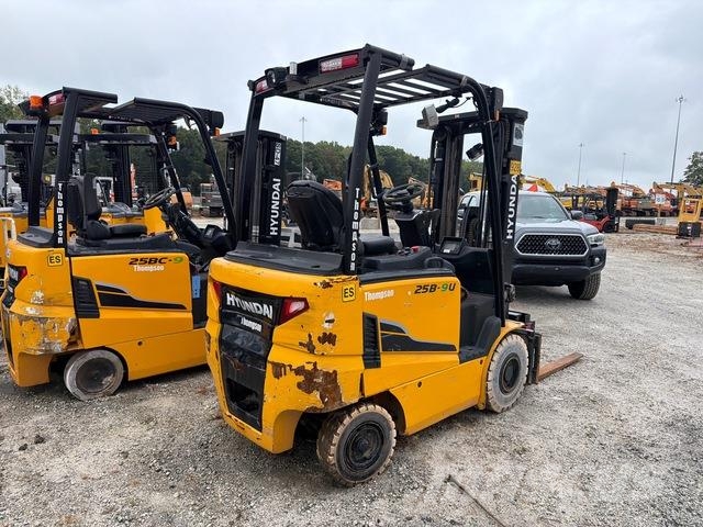 Hyundai 25B-9 شاحنات ذات رافعات شوكية تعمل بالكهرباء