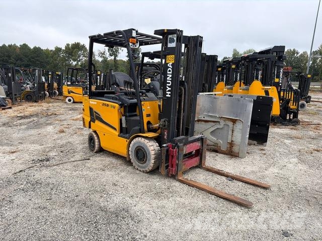 Hyundai 25B-9 شاحنات ذات رافعات شوكية تعمل بالكهرباء