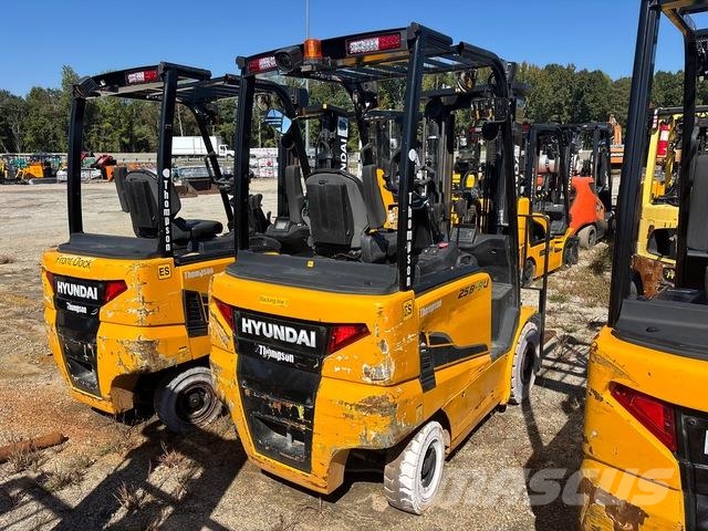 Hyundai 25B-9U شاحنات ذات رافعات شوكية تعمل بالكهرباء