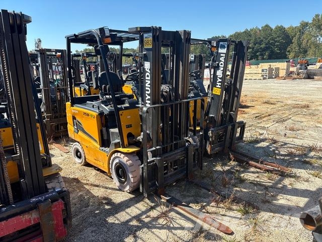 Hyundai 25B-9U شاحنات ذات رافعات شوكية تعمل بالكهرباء