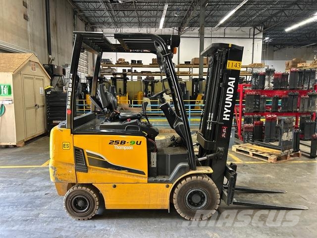 Hyundai 25B-9U Electric forklifts