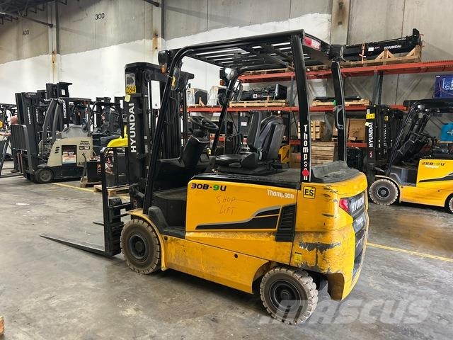 Hyundai 30B-9U Electric forklifts