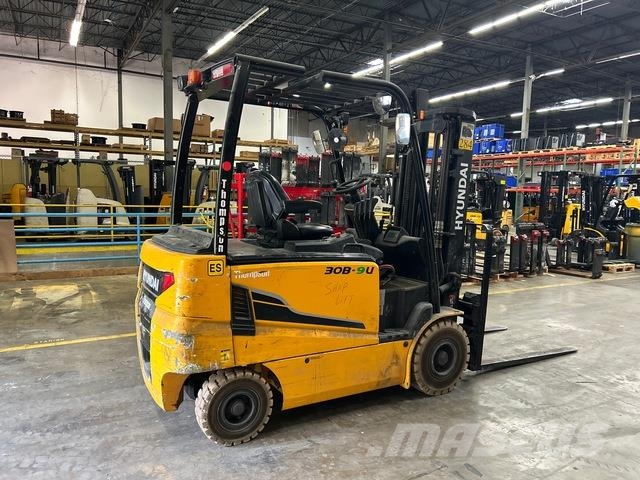 Hyundai 30B-9U Electric forklifts