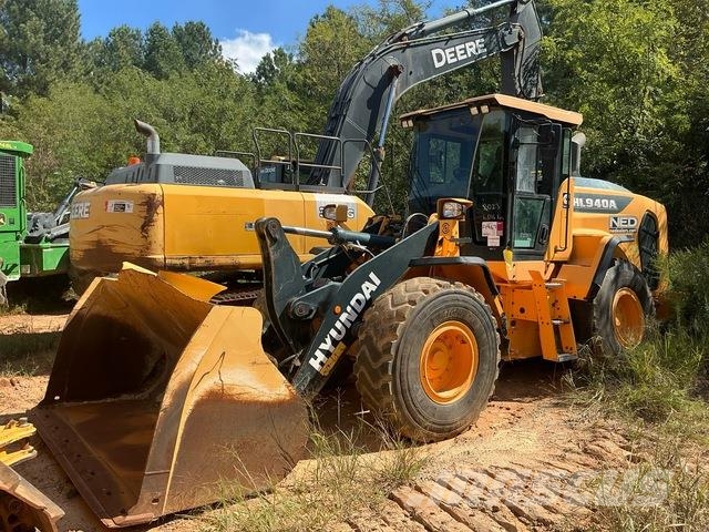 Hyundai HL940A Gumikerekes homlokrakodók