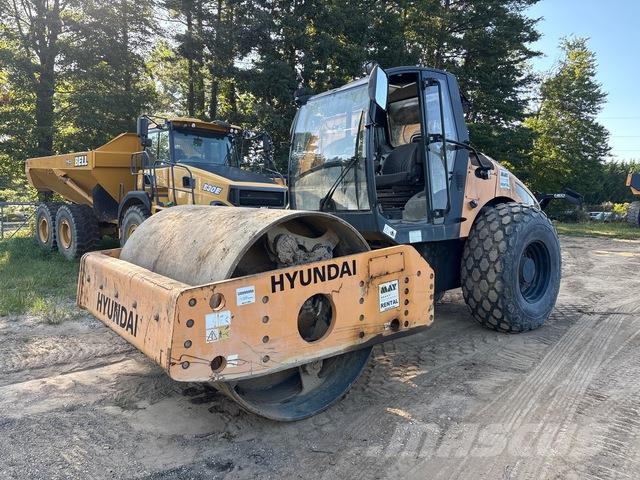Hyundai HR120C-9 Ühe trumliga rullid