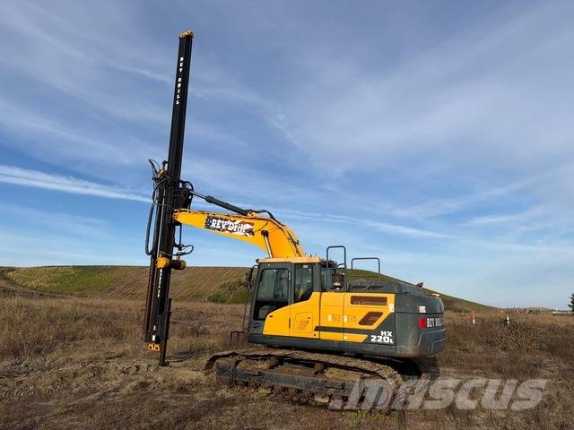 Hyundai HX220L Foreuse