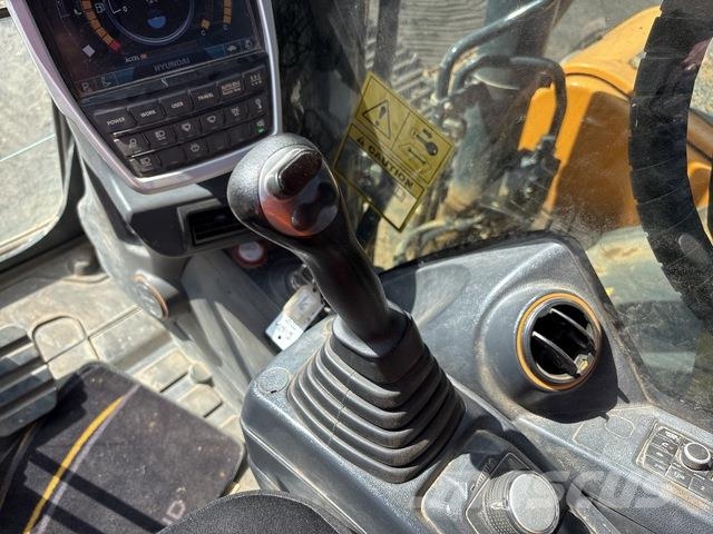 Hyundai HX220LT3 Crawler excavators