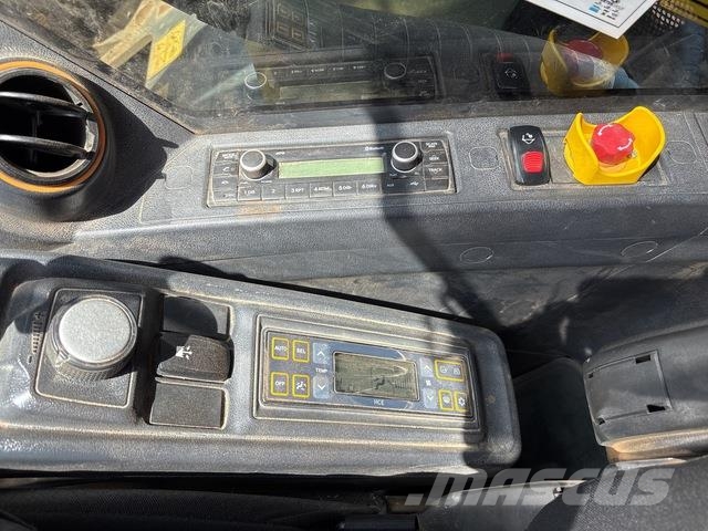 Hyundai HX220LT3 Crawler excavators