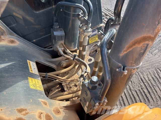 Hyundai HX220LT3 Crawler excavators