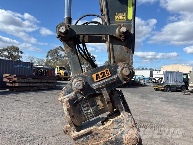 Hyundai HX220LT3 Crawler excavators