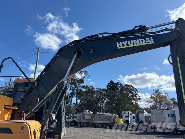 Hyundai HX220LT3 Crawler excavators