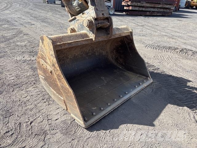 Hyundai HX220LT3 Crawler excavators