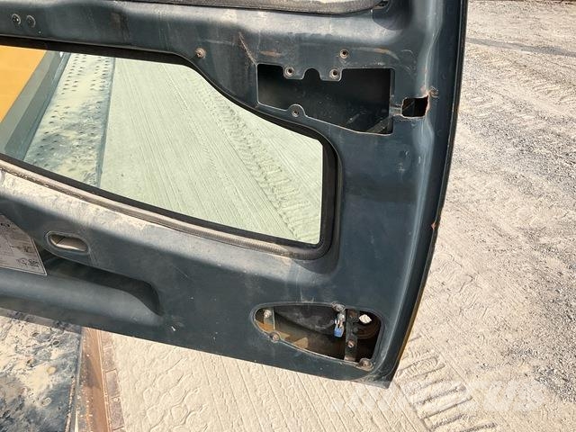 Hyundai R520LC-9 Гусеничні екскаватори