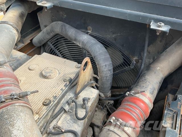Hyundai R520LC-9 Гусеничні екскаватори
