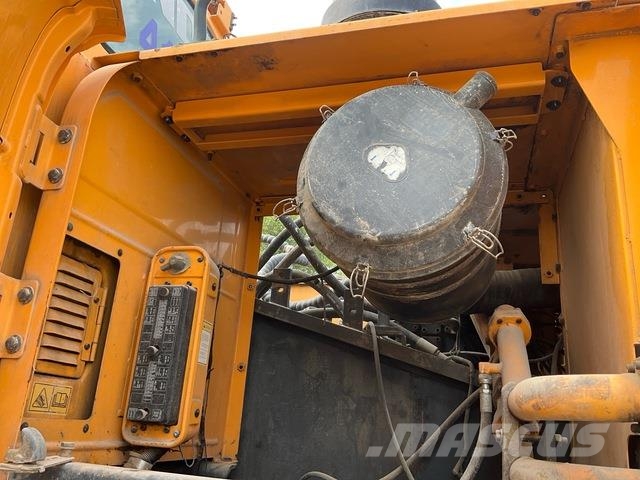 Hyundai R520LC-9 Гусеничні екскаватори