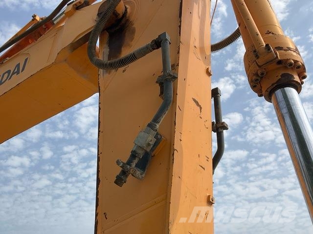 Hyundai R520LC-9 Гусеничні екскаватори