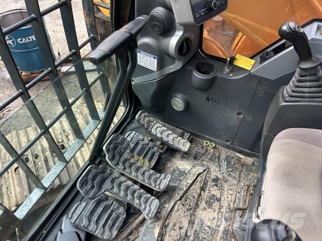 Hyundai Robex 140LC-9 Crawler excavators