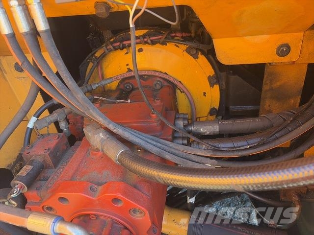 Hyundai Robex 140LC-9 Pelle sur chenilles